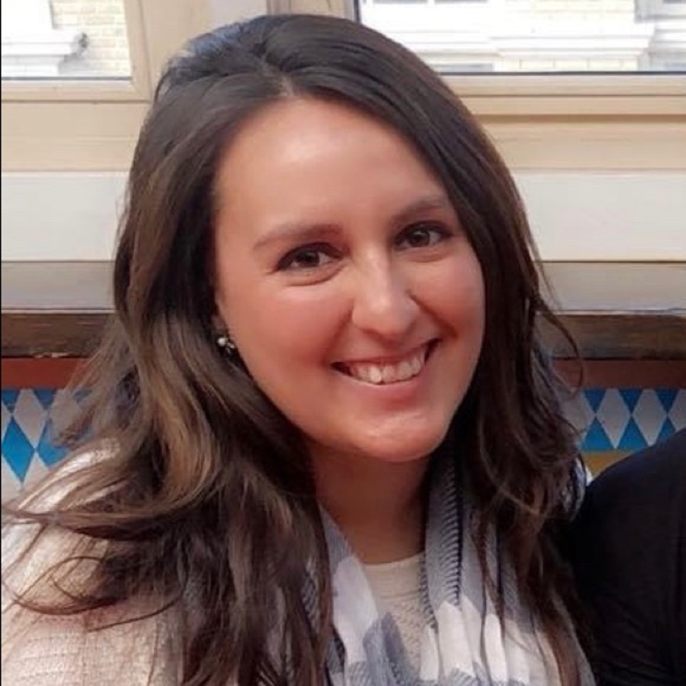 Meet your Posher, Paola